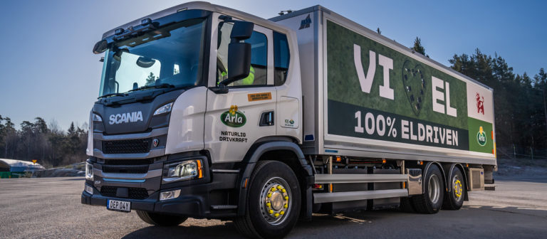 חברת Arla רוכשת משאית חשמלית של סקניה לתובלה עירונית בשטוקהולם